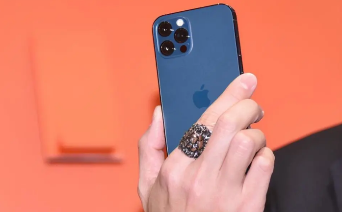 邗江苹果手机维修分享iPhone12系列重启方法教程 
